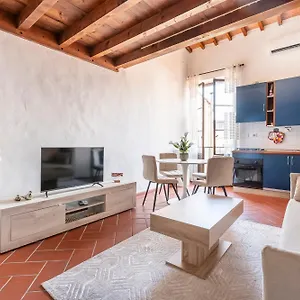  Apartamento Piazza Santo Spirito Con 2 Matrimoniali